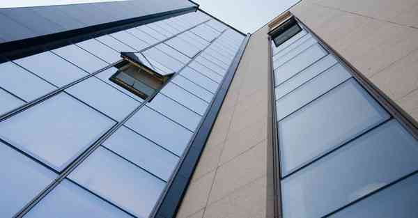 AI绘画一家三口变出9个人（AI绘画美女用哪个软件）