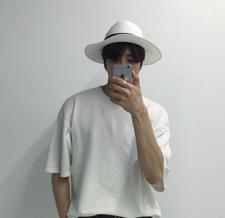 袁晨松俊