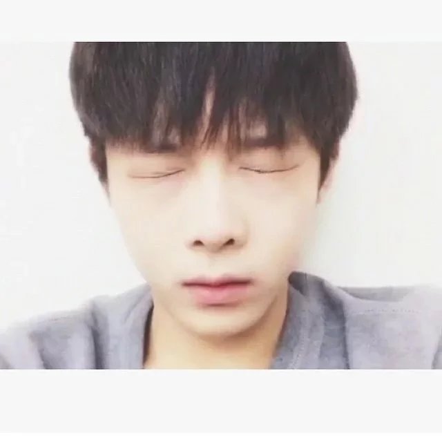 景凝秋宇